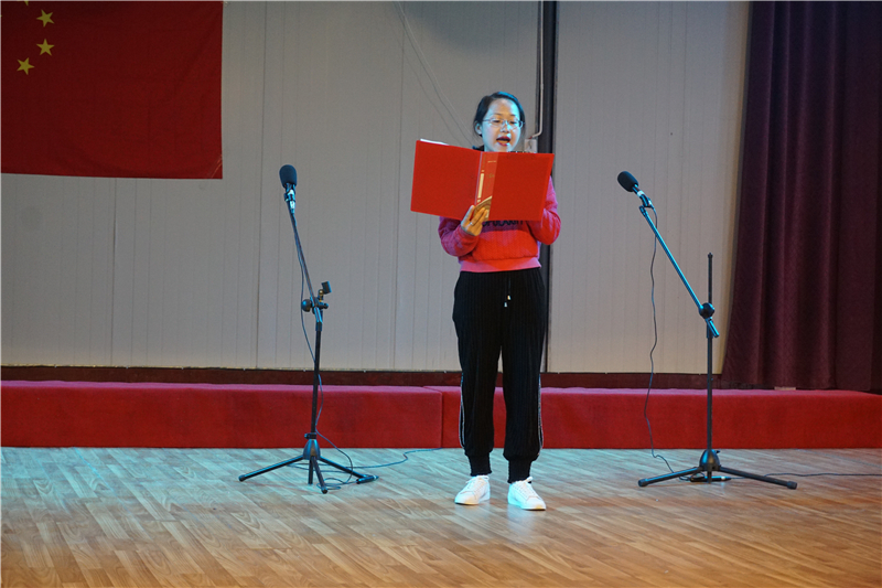 唐玲 演讲《赵一曼的故事》.jpg
